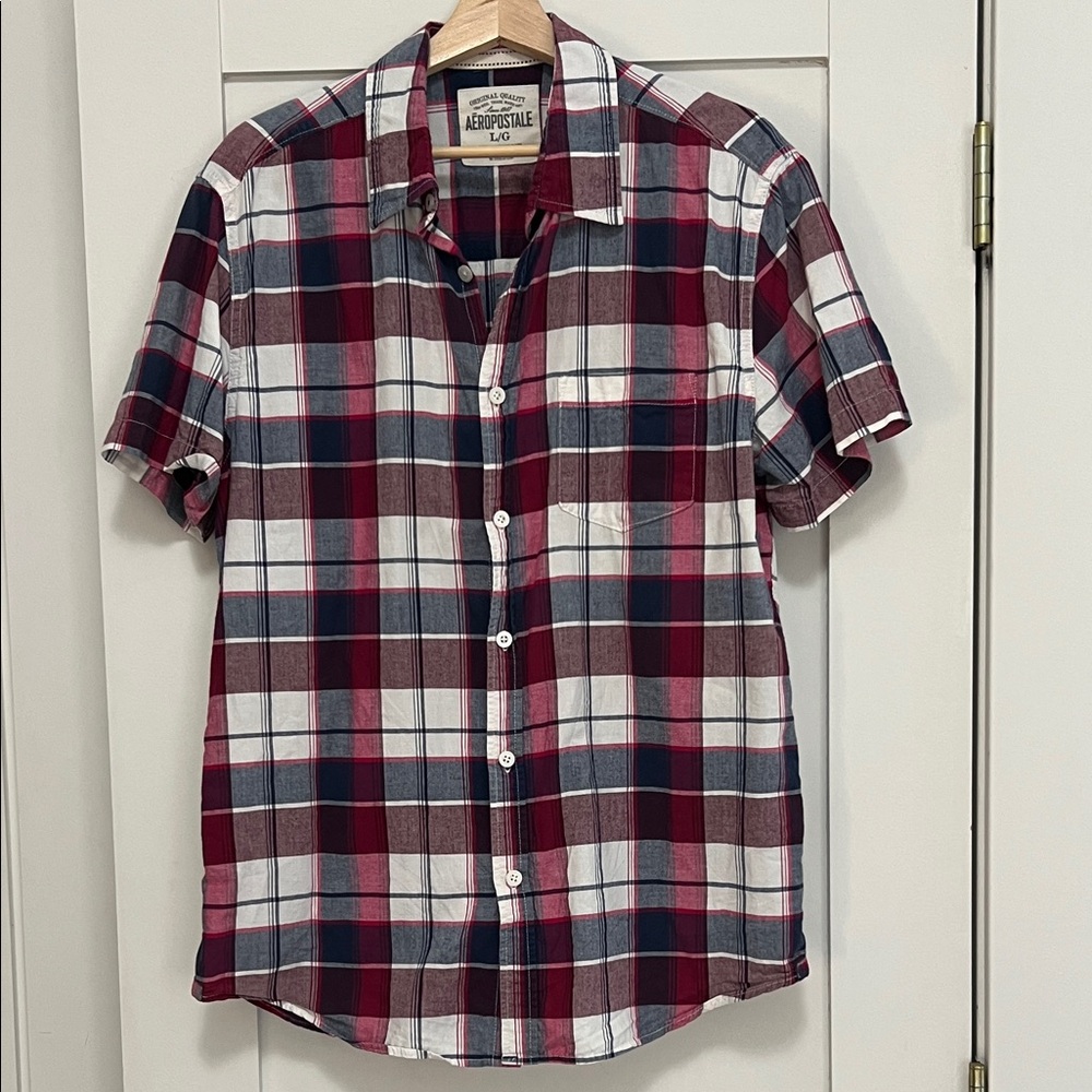 Aeropostale Men’s Red, Navy & White Plaid Short-Sleeve Button-Up Shirt